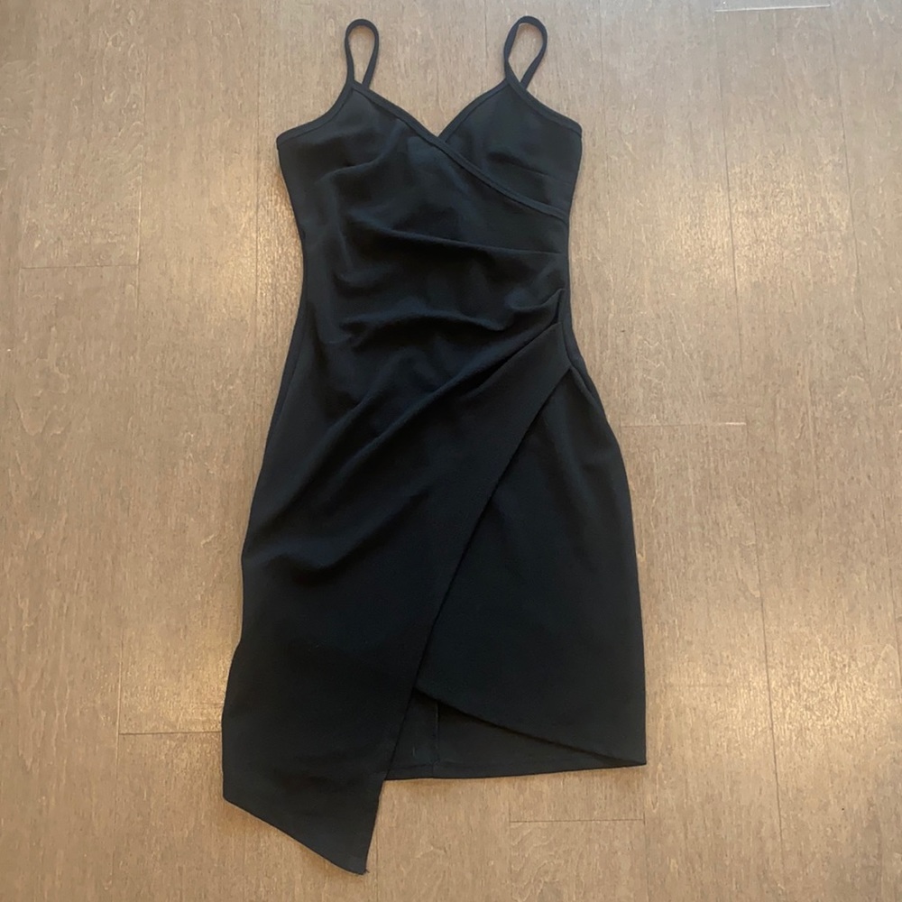 Almost Famous High-Low Dress in Black. Size S
